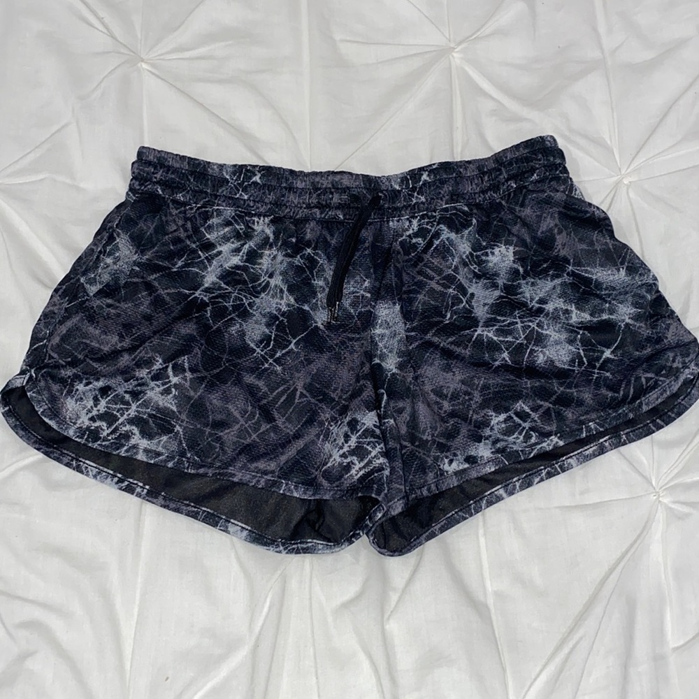 Juniors shorts size L
